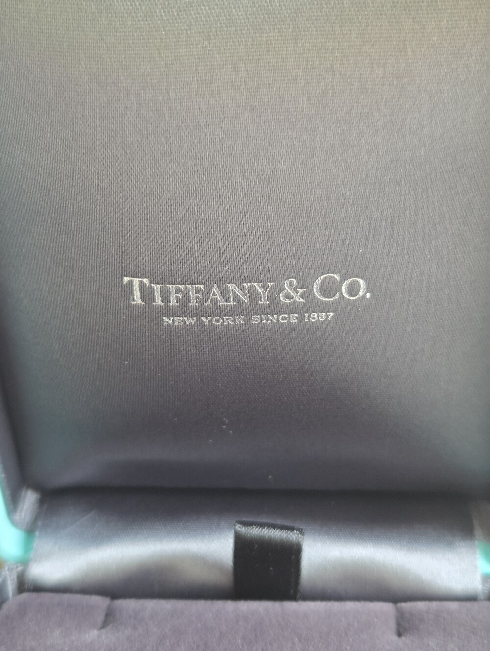 Tiffany & Co Large Blue Leather Necklace Presentation Box / jewelry case box - Picture 5 of 9